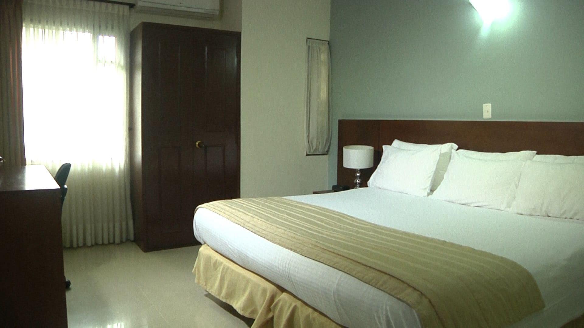 Hotel Poblado Campestre Medellin Ngoại thất bức ảnh