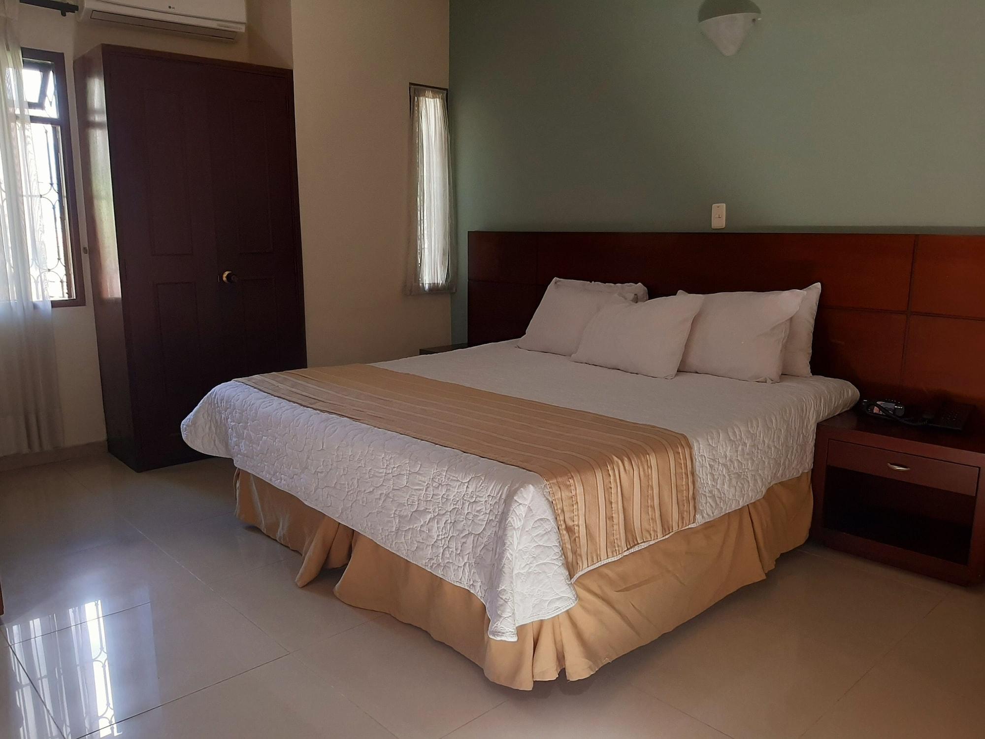 Hotel Poblado Campestre Medellin Ngoại thất bức ảnh