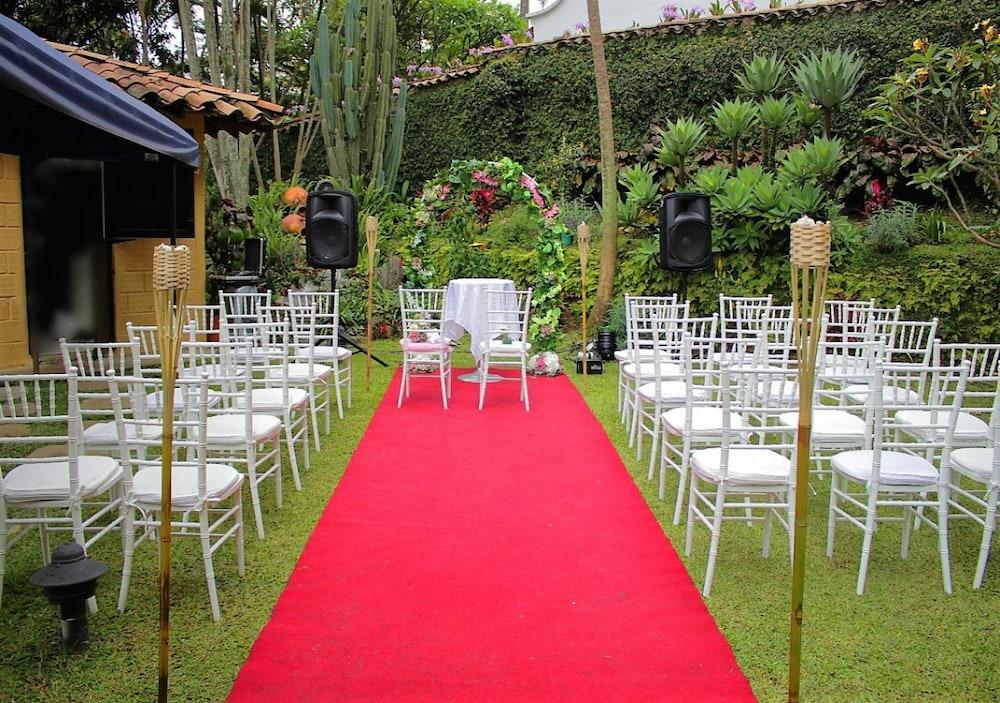Hotel Poblado Campestre Medellin Ngoại thất bức ảnh