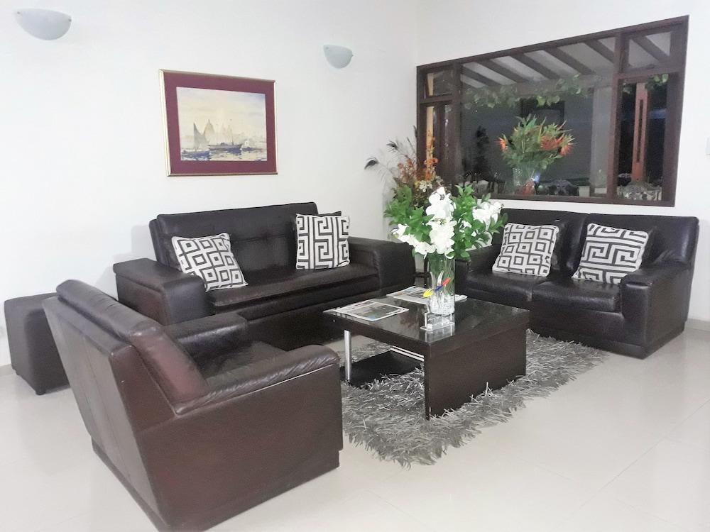 Hotel Poblado Campestre Medellin Ngoại thất bức ảnh