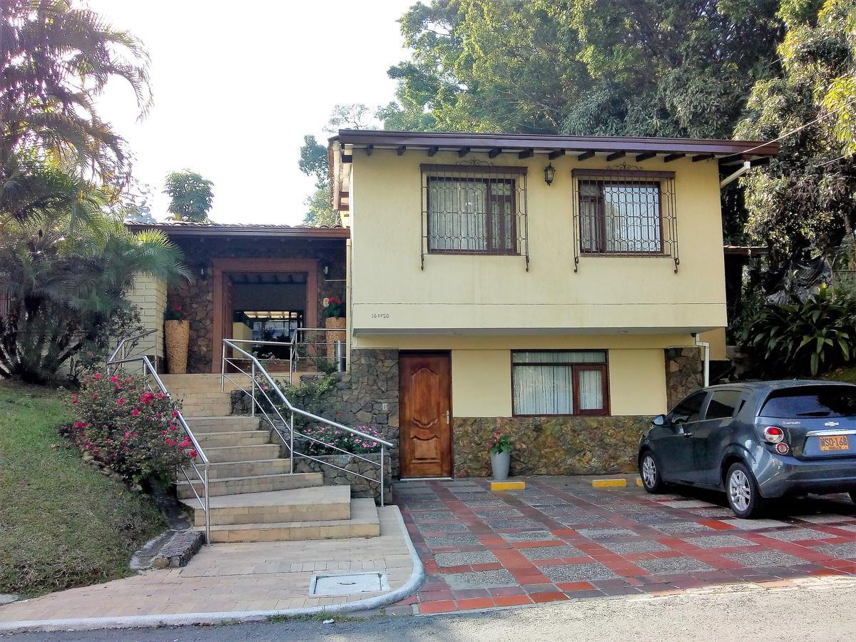 Hotel Poblado Campestre Medellin Ngoại thất bức ảnh