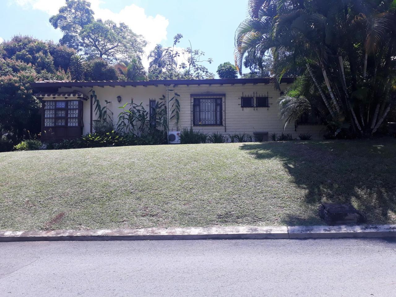 Hotel Poblado Campestre Medellin Ngoại thất bức ảnh