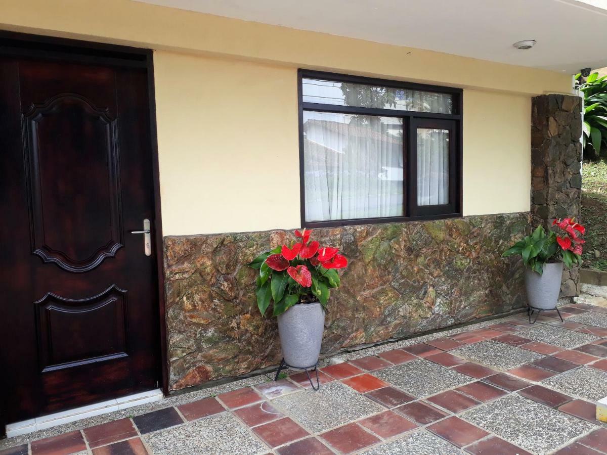 Hotel Poblado Campestre Medellin Ngoại thất bức ảnh