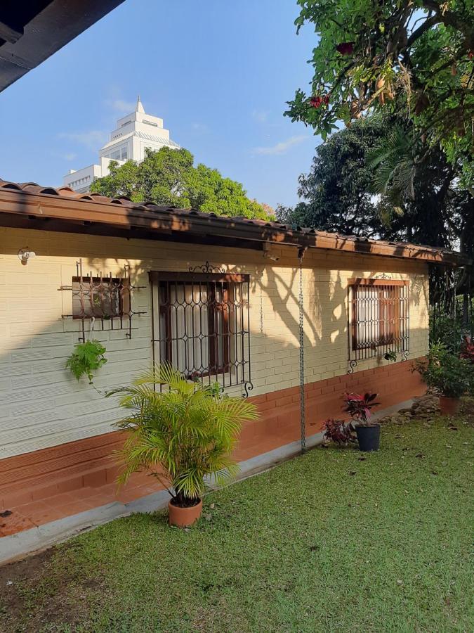 Hotel Poblado Campestre Medellin Ngoại thất bức ảnh